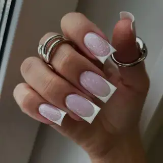 МАНИК ПРЕДЛОЖКА