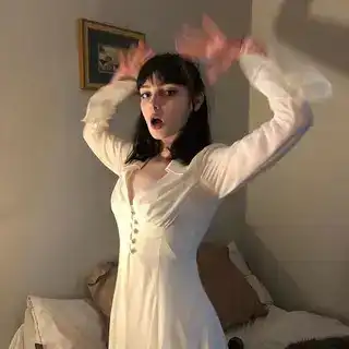 ⌯ Sara €