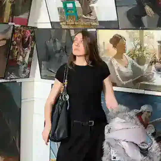 Просто вышла из дома Telegram Channel Avatar