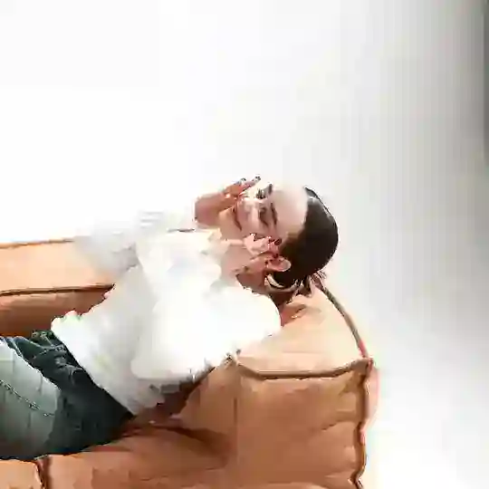 лида | (не)душно о книгах 🤎 Telegram Channel Avatar