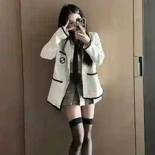 沈雪雪的日常💙🤍 Telegram Channel Avatar