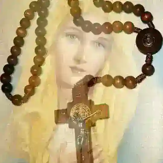 Rezando Rosarios Telegram Channel Avatar