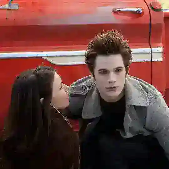 Vampires Suck Subtitle Indonesia Telegram Channel Avatar