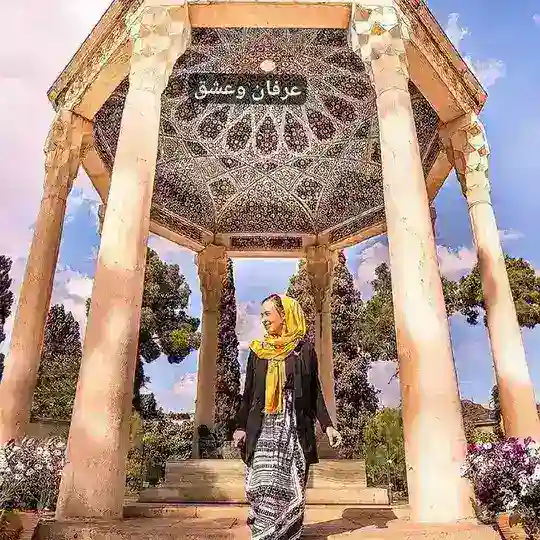 اشعار عرفان و عشق Telegram Channel Avatar