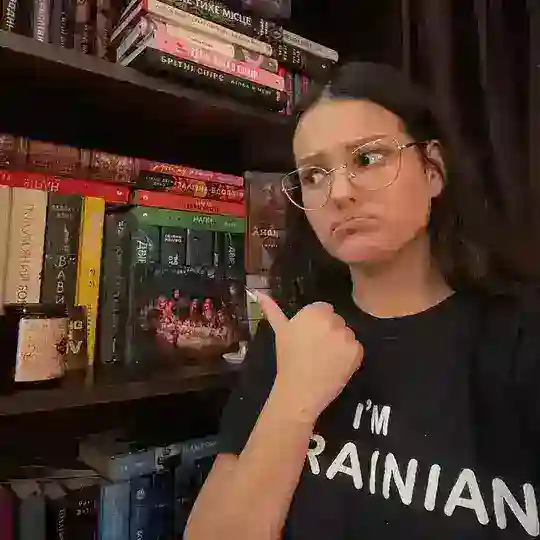 Книжкові хроніки ВікіБукс🤎 Telegram Channel Avatar