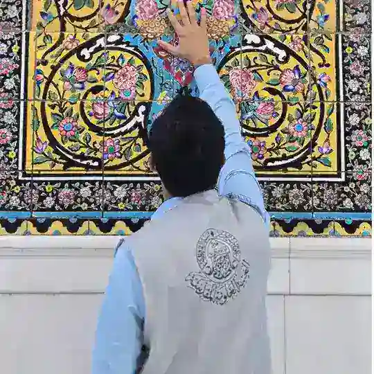 لِعَلِيٍّ خَادِمٌ Telegram Channel Avatar
