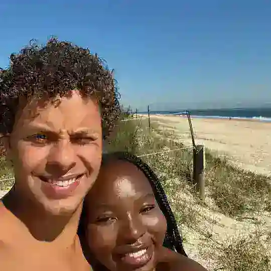 Rencontre des couple 🇨🇵🇨🇦🇮🇹🇧🇪🇨🇭🇺🇸🇩🇰🇨🇮🇨🇲🇬🇧🇨🇩 Telegram Channel Avatar