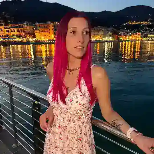 Malou_Dreams_Club Telegram Channel Avatar