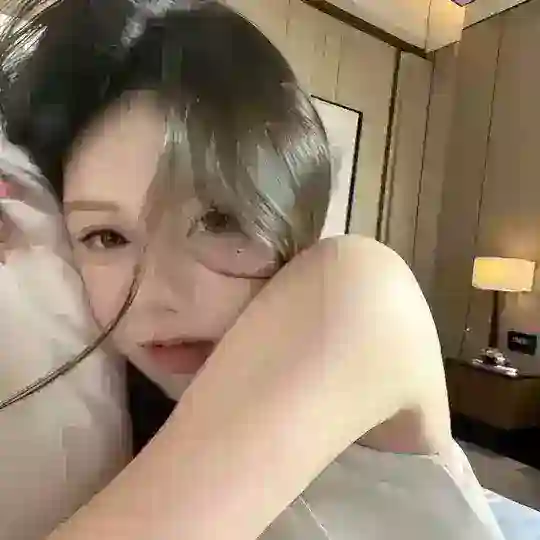 蜜桃🍑色色极品福利 Telegram Channel Avatar
