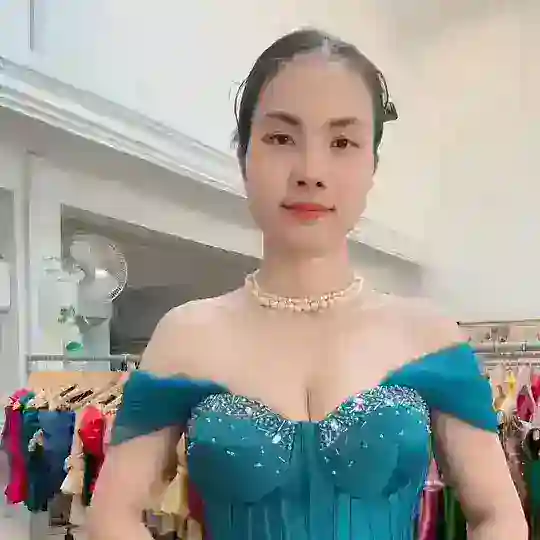 មុនិ ហូលផាមួង (ជួល លក់ កាត់) Telegram Channel Avatar