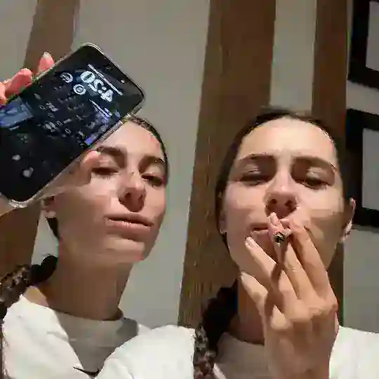 Топовые близняшки🔥 Telegram Channel Avatar