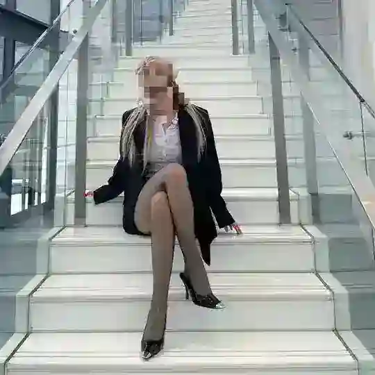 小依依爱你们 Telegram Channel Avatar