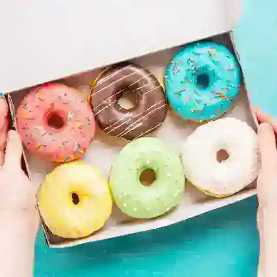 آموزش درست کردن شیرینی بستنی و تنقلات طرز تهیه پفیلا پاستیل پفک موچی ماشمالو های خوشمزه عید سنتی مربایی دونات نون خامه ای باسلوق Telegram Channel Avatar