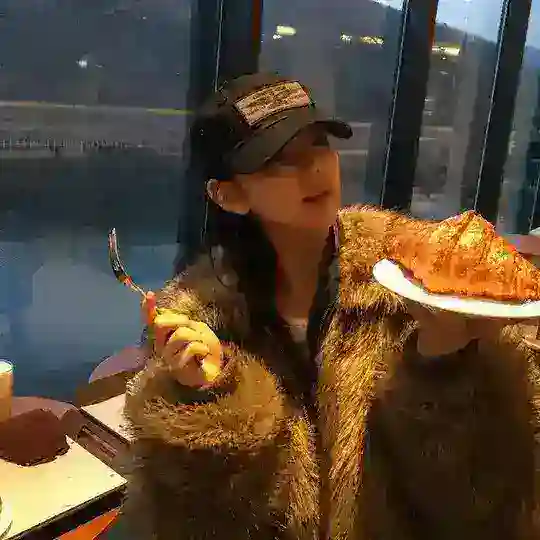 ` mukbang girl_이솔 🍮 Telegram Channel Avatar