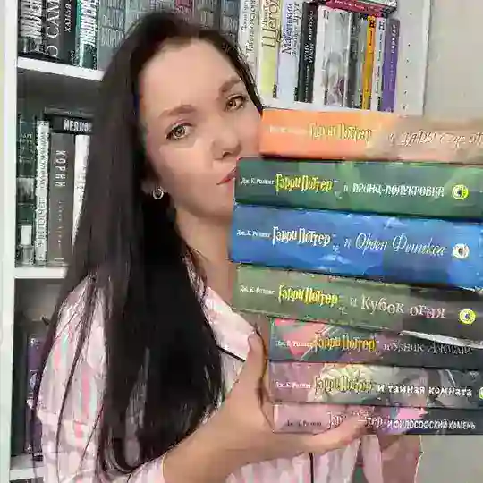 О книгах со вкусом 🤌🏻 Telegram Channel Avatar