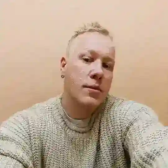 Читает Владислав Хохлов Telegram Channel Avatar