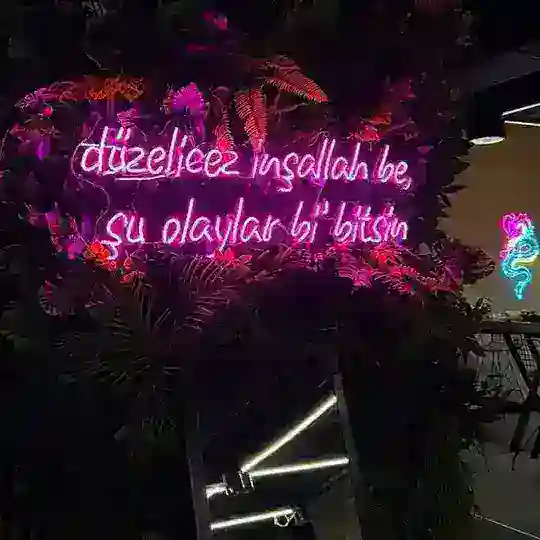 AMA KAFAMIZ NASIL GÜZEL