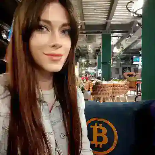Арина на Крипте chat