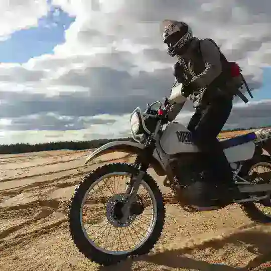 Suzuki Djebel Россия
