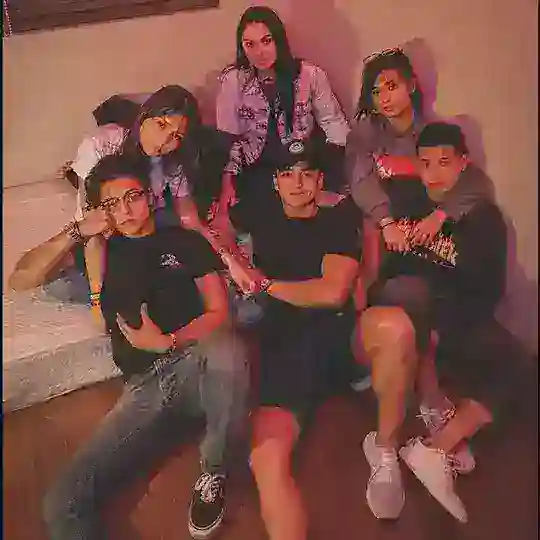 International English π¬π§|π·πΊ Group π