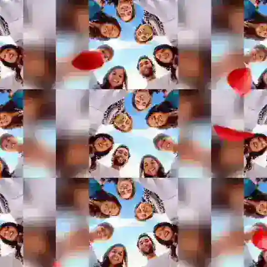 ☉─⊱БΞSΓ❥FЯIΞИDS⊰─☉