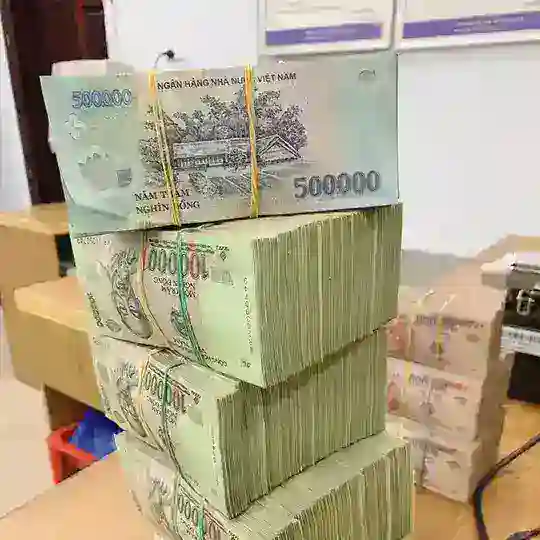 NHÓM KIẾM TIỀN