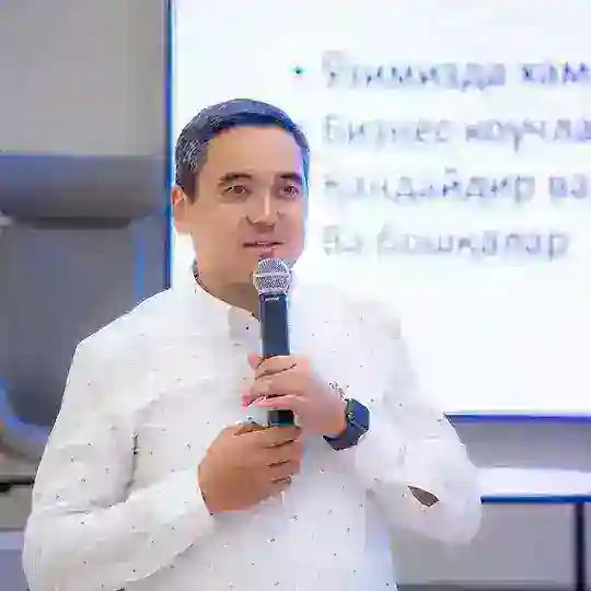 Umid Khudayberdiev Chat