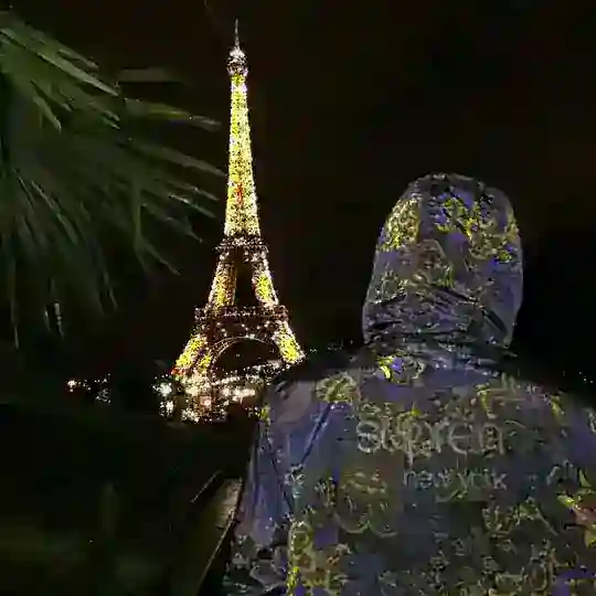 𝑊𝑒𝑛𝑜𝑚 𝐶𝒉𝑎𝑡