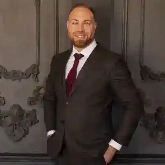 Адвокат Александр Мокейков Chat