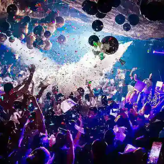 MAKE CLUBBING GR8 AGAIN