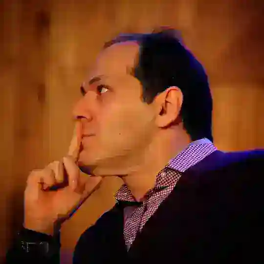 Dr. Azarakhsh Mokri | دکتر آذرخش مکری