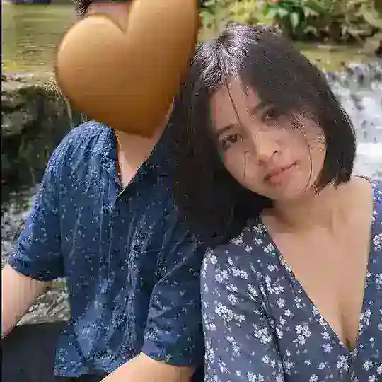 မငြိမ်း chat