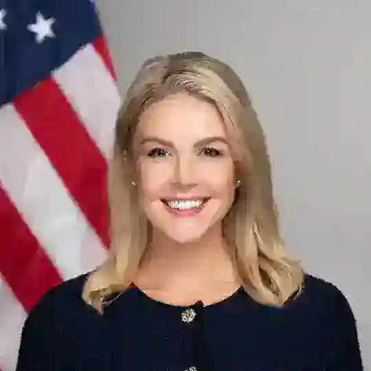 Karoline Leavitt Chat