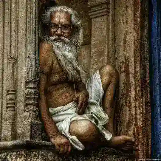 बनारस तेरे रंग हजार