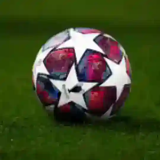 DEBAT BOLA