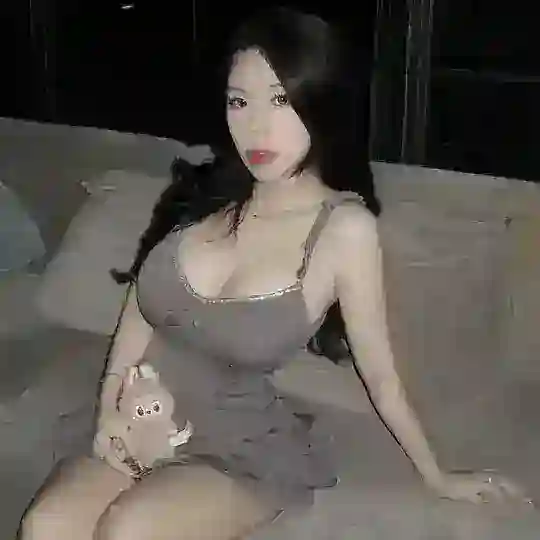 XYZ SINGAPORE πΈπ¬ MASSAGE GIRL