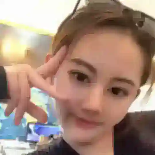 光屁股的妹妹