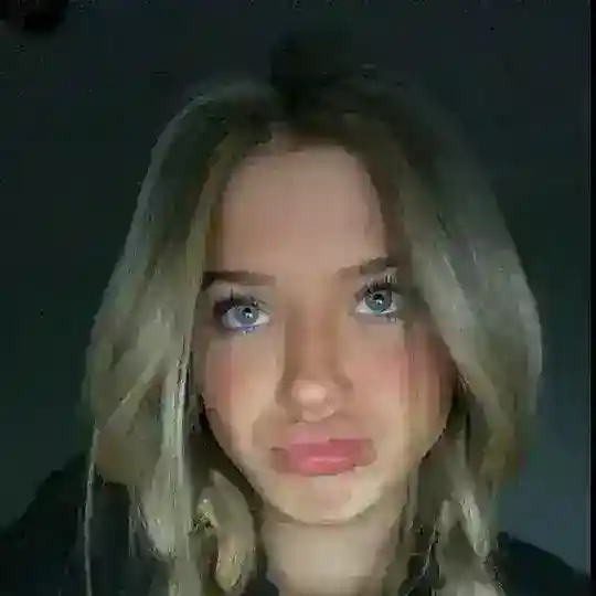 گیف عاشقانه || استیکر لب || کانال سکسی