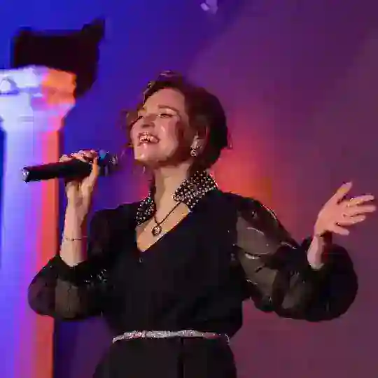 🎶 Пой с Родной