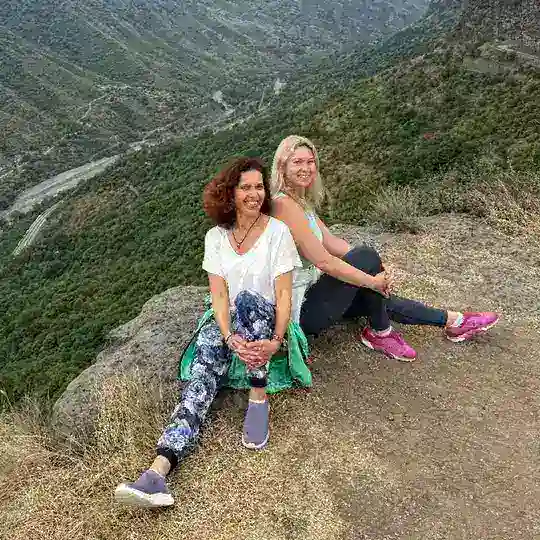 Yogatravellive 🌿 Мы объединили Йогу и путешествия Telegram Group Avatar
